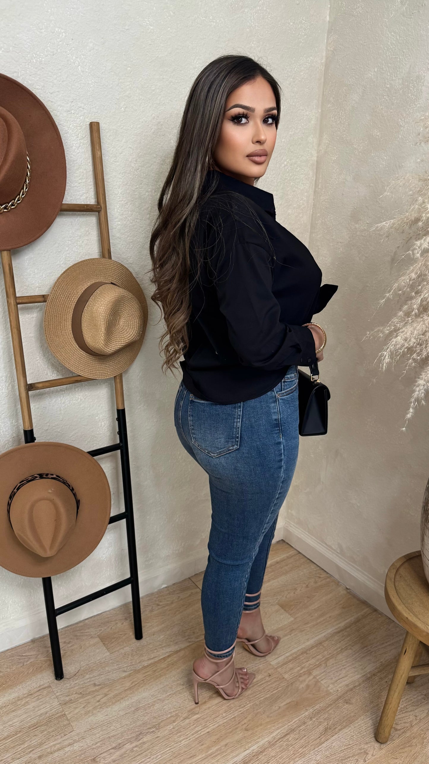 Kylina Long Sleeve Button Up Tops (Black)