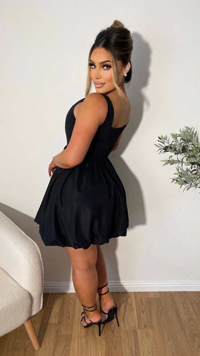 Stopping The Show Midi Dress (Black)