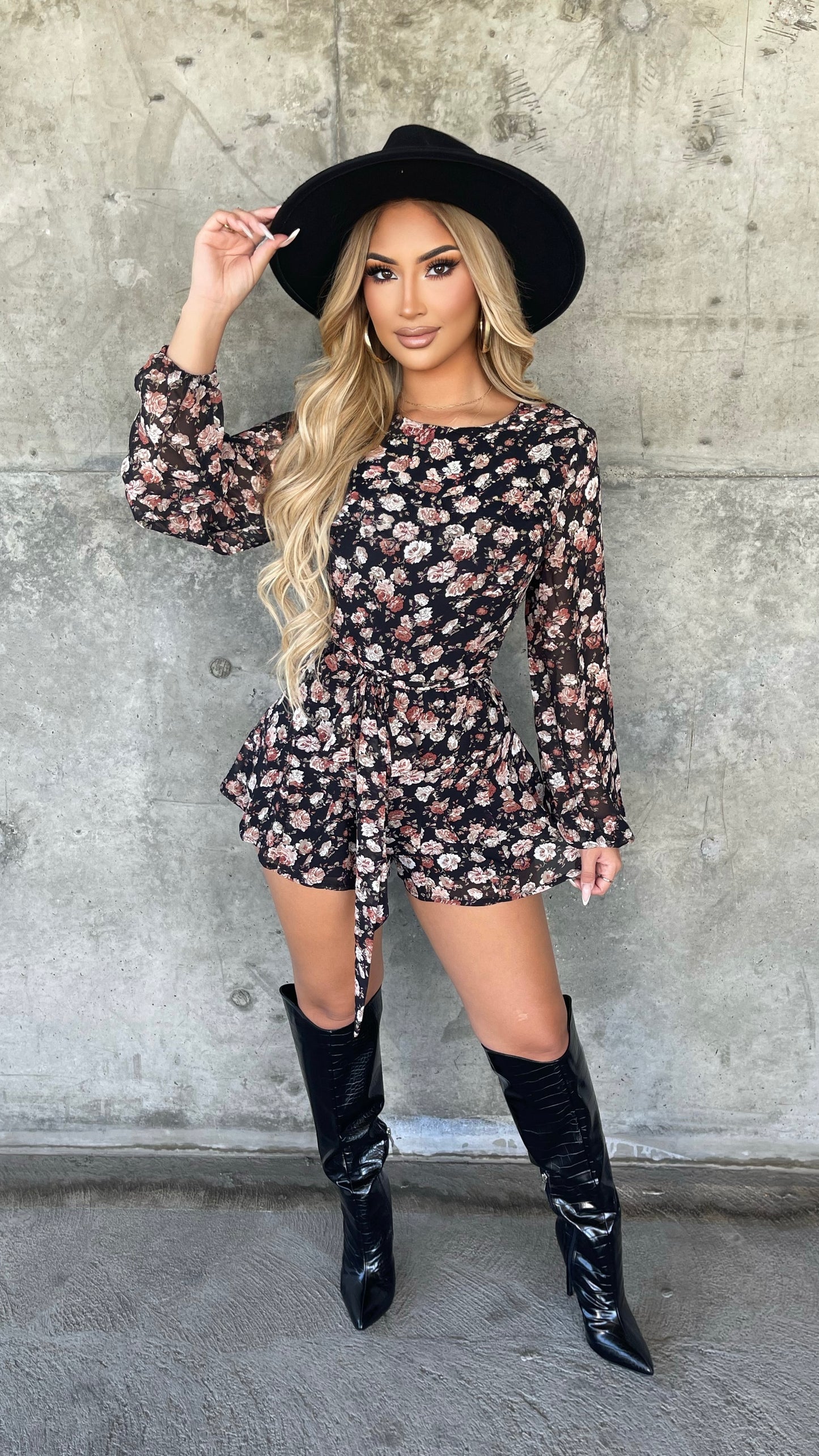 Aylisa Floral Romper (Black)