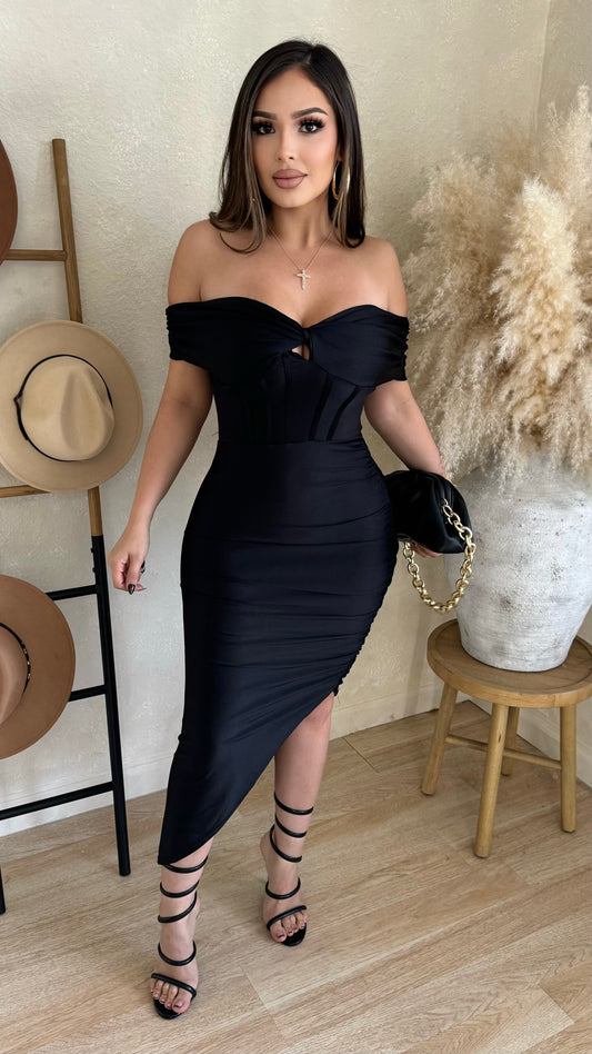 Steal The Moment Midi Dress (Black)