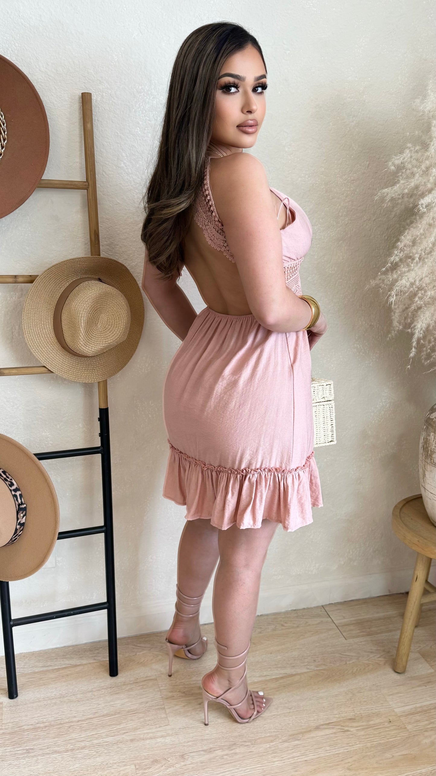 Damileth Flowy Backless Dress (Blush)