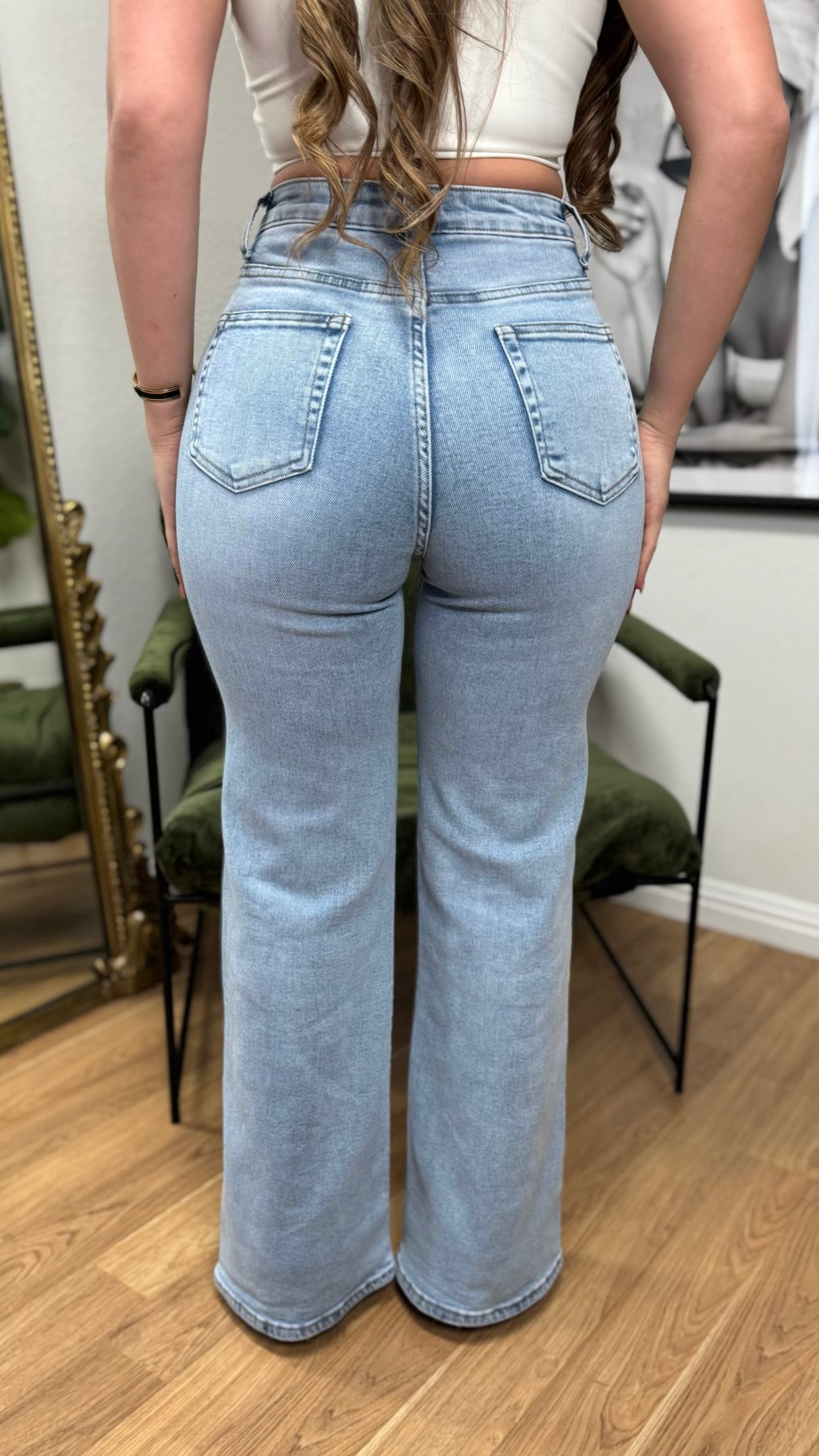 Everyday Edgy High Rise Jeans (Light Wash)