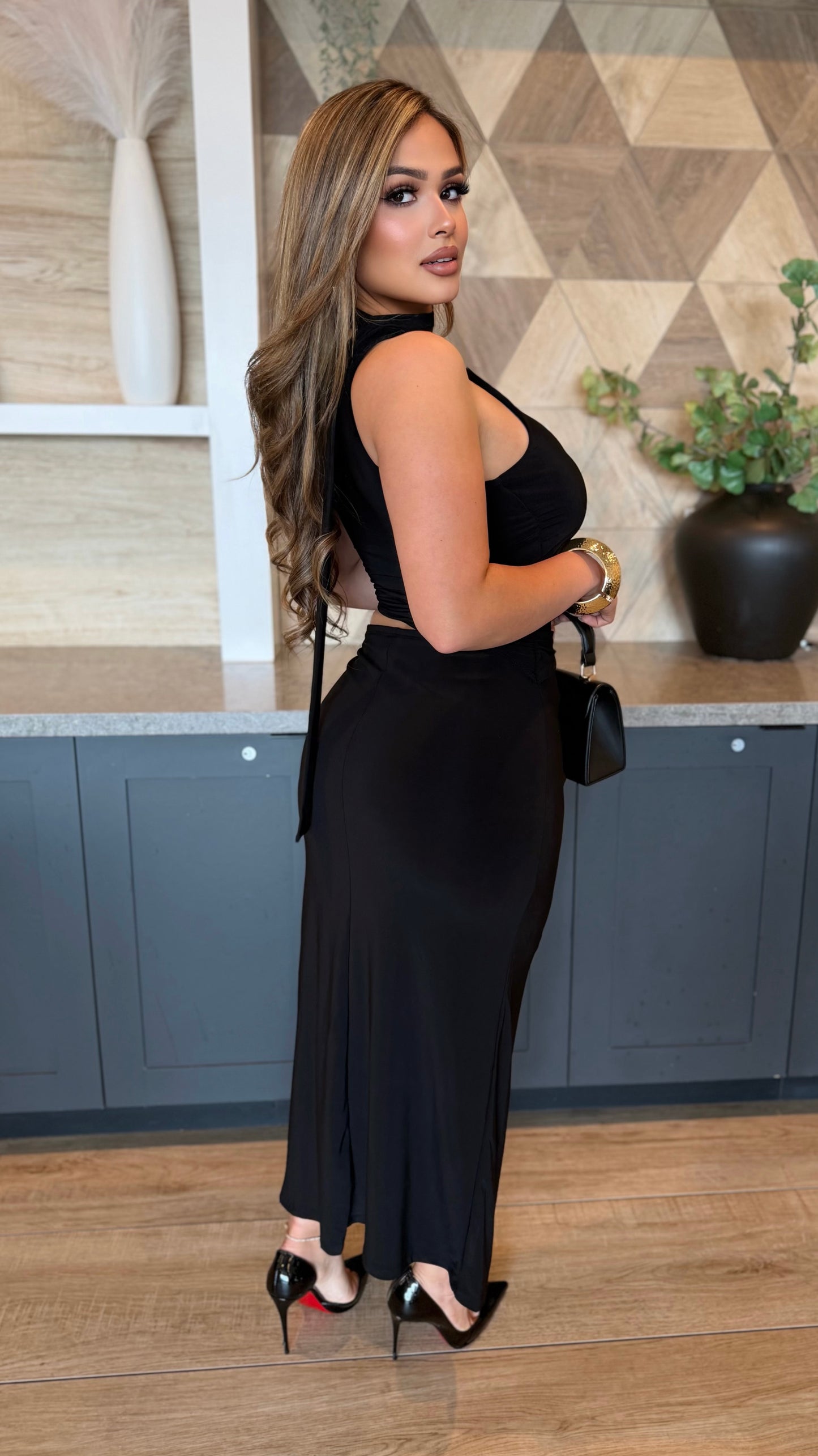 After Dark Cutout Midi Dress (Black)