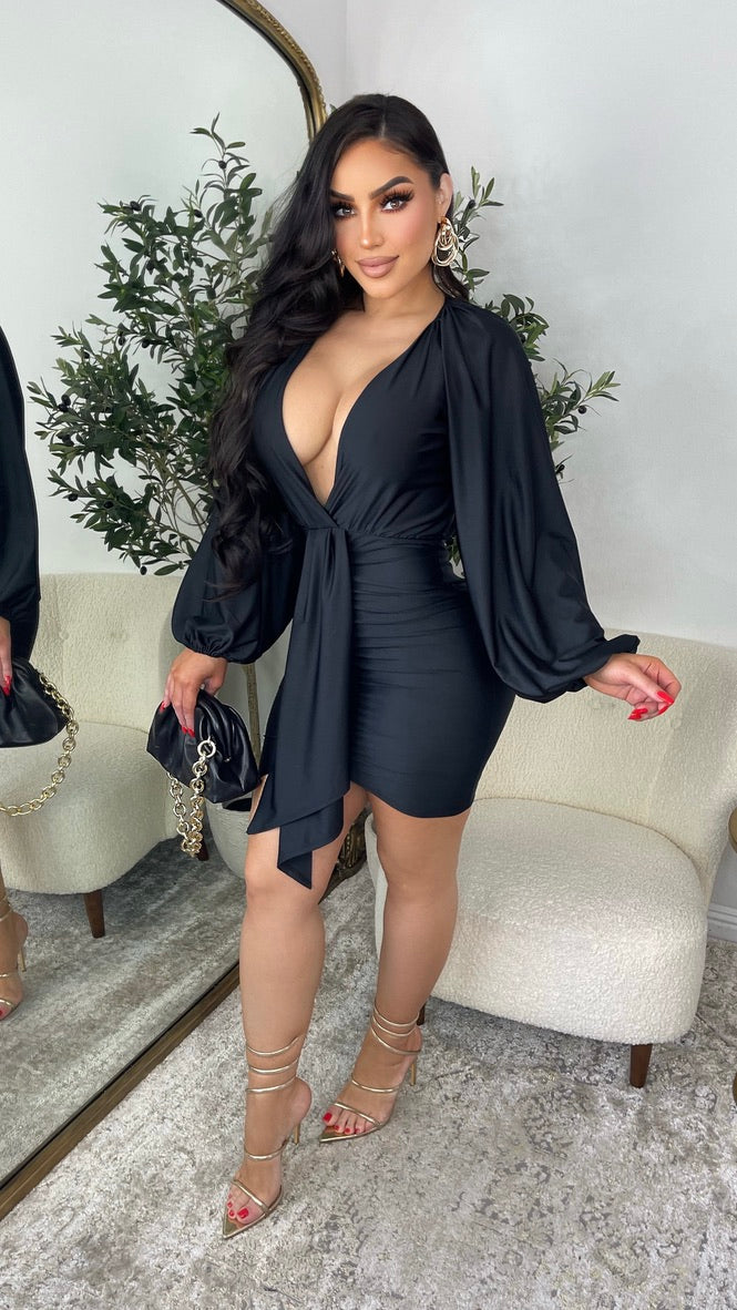 Made For The Spotlight Midi Dress (Black)