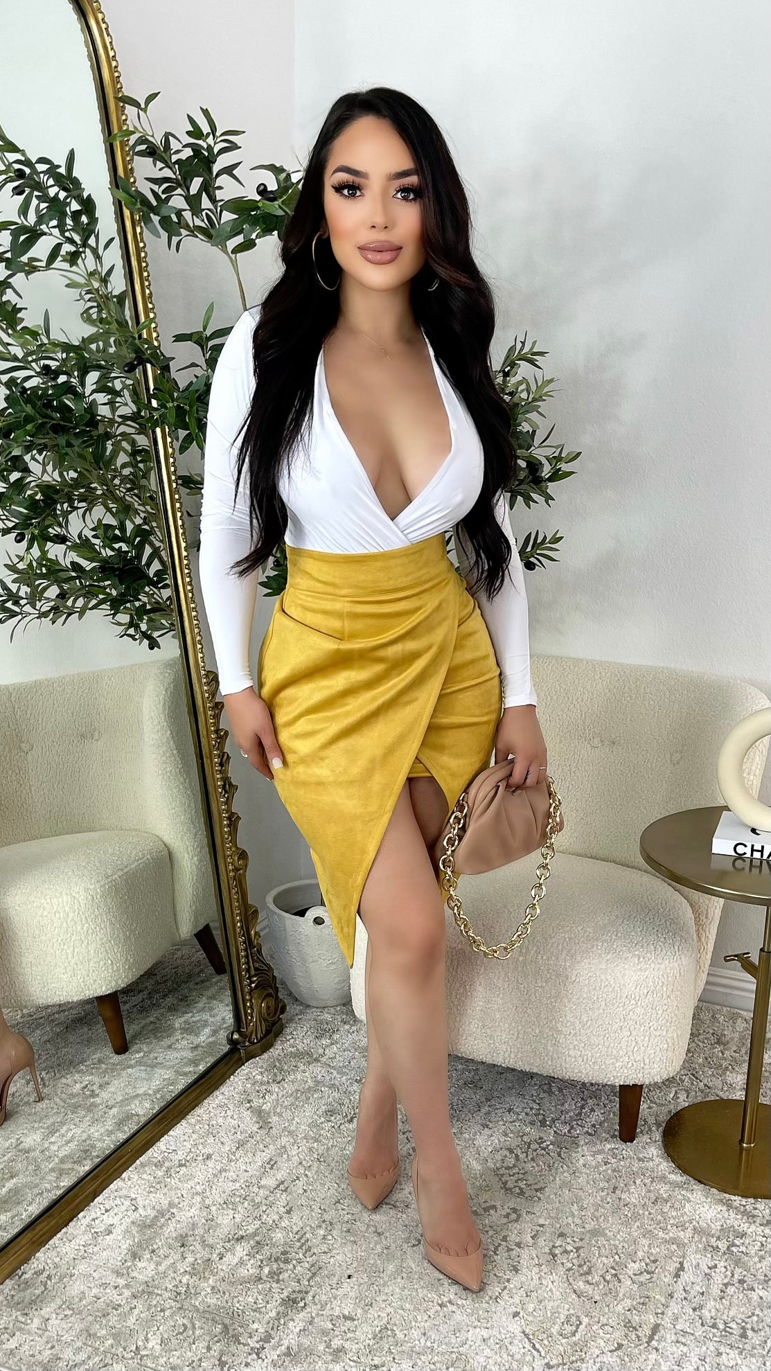 Own Your Moment Suede Skirt (Mustard)